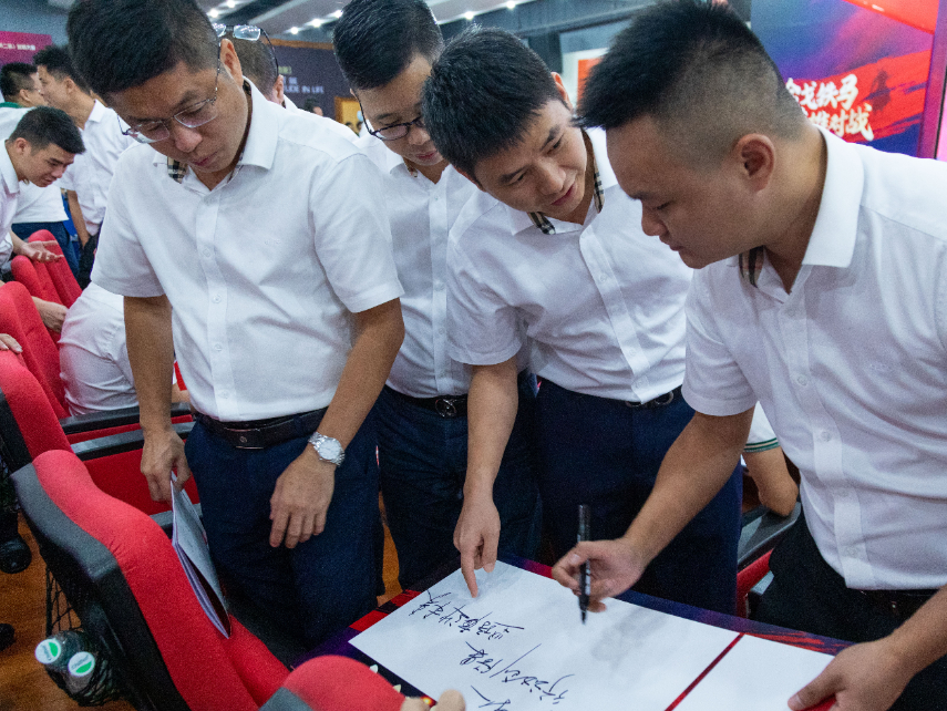 喜讯！利来w66品牌荣获“陶瓷十大品牌”、“消费者喜爱十大品牌”奖项(图9)