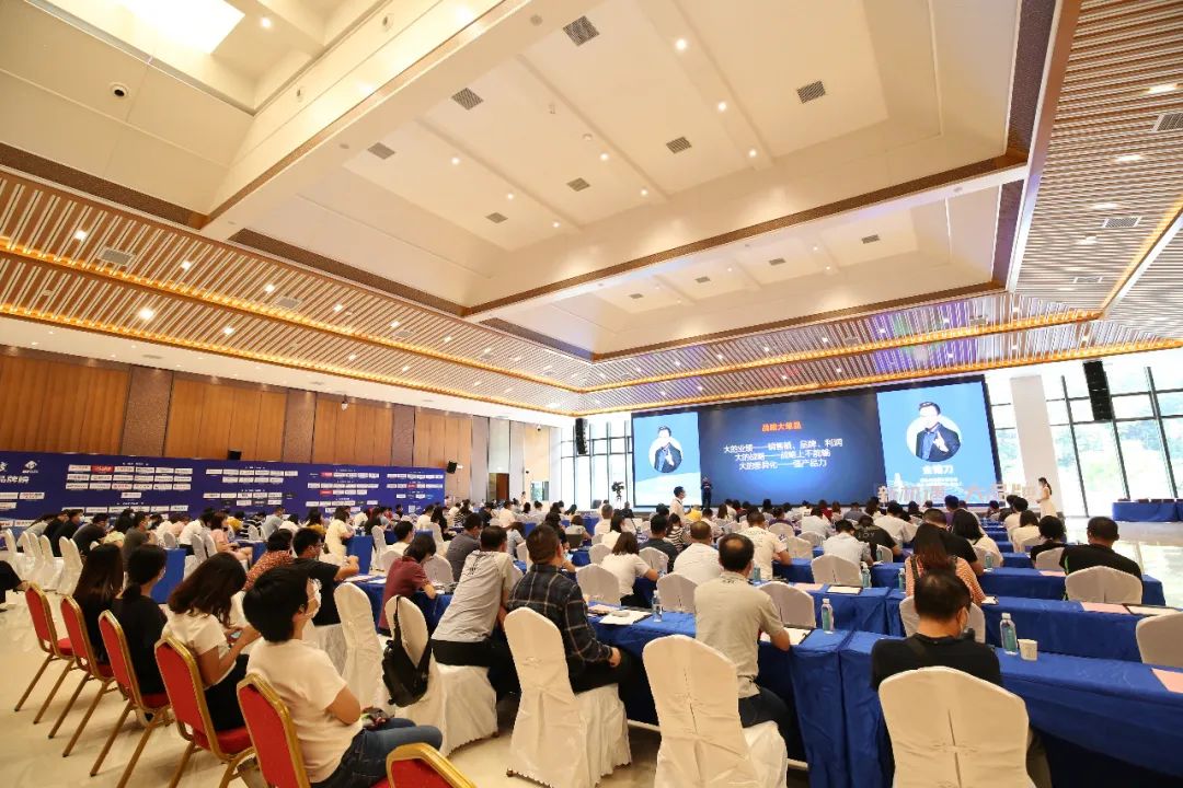 喜讯！利来w66品牌荣获“陶瓷十大品牌”、“消费者喜爱十大品牌”奖项(图2)