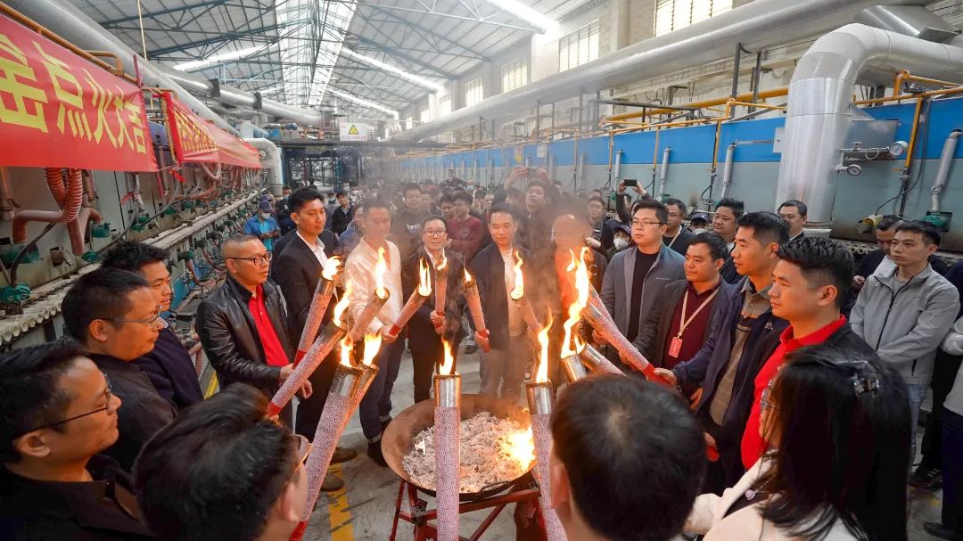 火力全开 | 利来w66精工瓷砖肇庆生产基地岩板智能生产线点火大吉(图4)