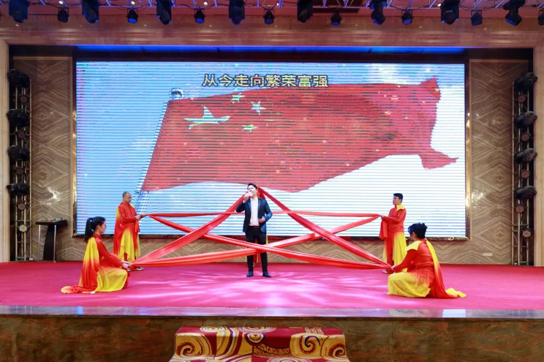 聚势·创变·敢为 | 利来w66集团2025年迎新晚会圆满结束，共绘未来新蓝图(图25)