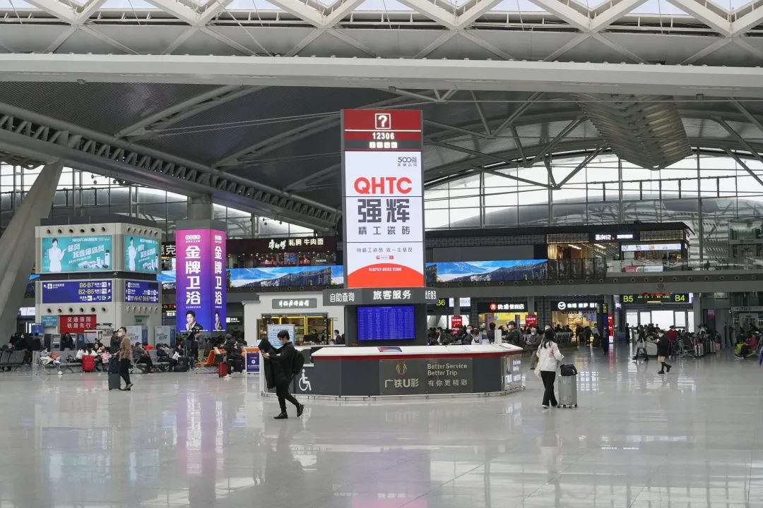 开年“第一炮”！利来w66高铁广告开启“霸屏”模式！(图7)